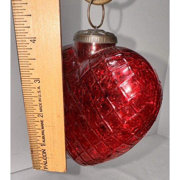 Heart-Shaped valentine kugel Red Glass Christmas Ornament With Metal Cap - Picture 3 of 3
